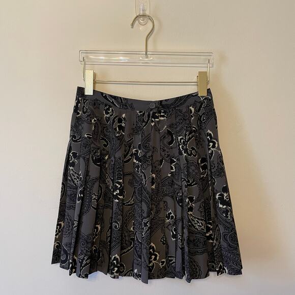 Vintage M mini skirt floral cottagecore pleated gray black white preppy fairy - Picture 5 of 7